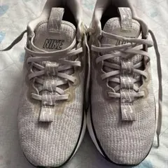 Nike モティバ 27センチ 新品