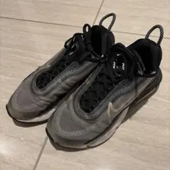 Nike スニーカーAIR MAX 2090 23