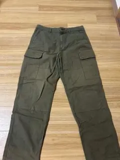 オリーブ パンツ