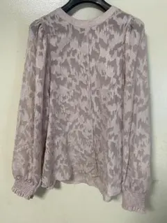 【美品】ピンク　フラワージャガード　レース　シアー　ブラウス　Mのサムネイル