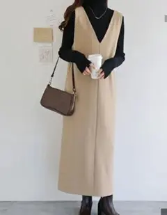【マタニティにも】締め付けなしで体型カバー！Vネックロングワンピ Lのサムネイル