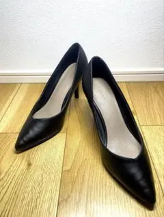 RANDA 黒パンプス 22.5cm ポインテッドトゥ ヒール美脚就活　冠婚葬祭