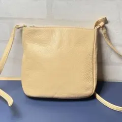 Kitamura キタムラベージュレザーショルダーバッグ　サコッシュ