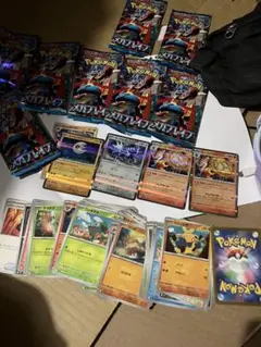 ポケモンカードパックとカードセット50枚