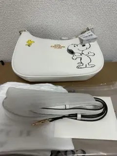 新品・未使用コーチCOACH コーチ スヌーピー ショルダーバッグ ホワイト