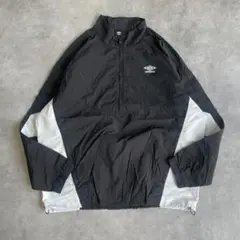 UMBRO アンブロ ナイロンジャケット 古着 ロゴ 黒 白 XL 13536