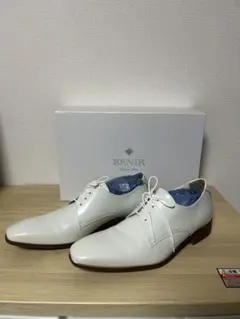 BENIR ホワイト ドレスシューズ 25.5cm