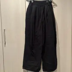 ブラック ワイドパンツ 裾調整可能 nugu