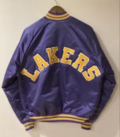 レイカーズ スタジャン