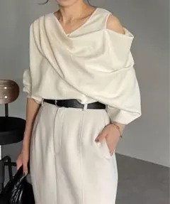 CAPRICIEUX LE'MAGE ドレープワンショルプルオーバーのサムネイル