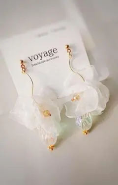 シフォン ホワイト ブライダル ウェディング ピアス イヤリング ハンドメイド