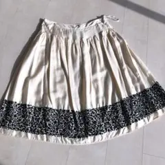お値下げしました♪ DKNY シルクのフレアスカートのサムネイル