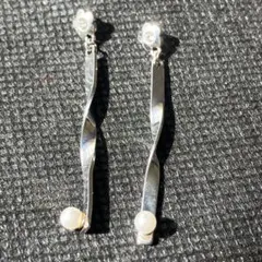 マリークワント ツイストデザイン シルバーピアス ラインストーン＊パール