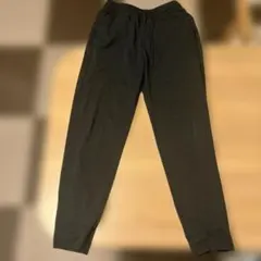 UNIQLO ウルトラストレッチアクティブジョガーパンツ
