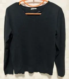 【GU】ジーユー　ブラック Vネック セーター 長袖　カットソー