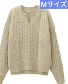 【GU】ケーブルキーネックセーター Mサイズ ナチュラル