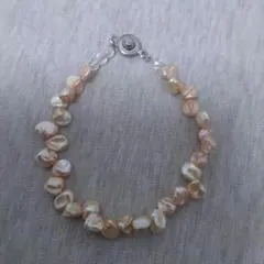 天然パールのブレスレットです。