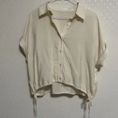 アイボリー 半袖シャツ ドローストリング付き