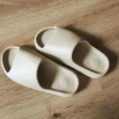 adidasYEEZYSLIDE PURE アディダス イージースライドUS8 adidasYEEZYSLIDE PURE アディダス イージースライドUS8