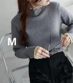 タートルネック グレー