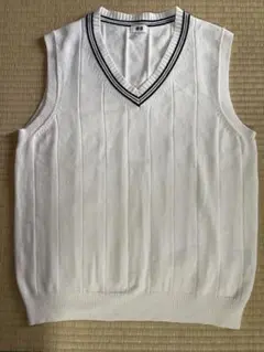 UNIQLO ホワイト Vネック ニットベスト
