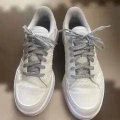 adidas ホワイト スニーカー　23.5cm 美品