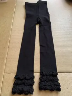 フリル付きブラック　レギンス　110-130cm