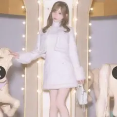 ハートボタンフリルコート M Lilymerry 量産 白 - メルカリ