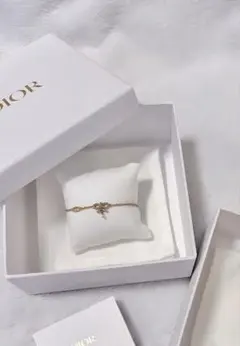 Dior リボン ブレスレット ゴールドカラーのサムネイル