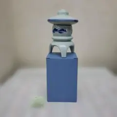 蔵出し特価日本香堂雪見灯籠型の陶器製香炉13×9cm箱付き