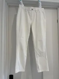 新品　UNIQLO ウルトラストレッチクロップドレギンスパンツ　ホワイト　M