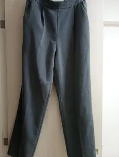 ダークグレー スラックス ゴムウエスト