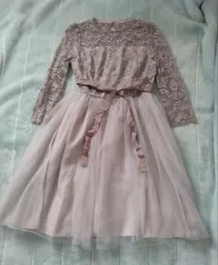 ユニバーバルミューズ　チュールワンピース　ベージュ　結婚式　謝恩会