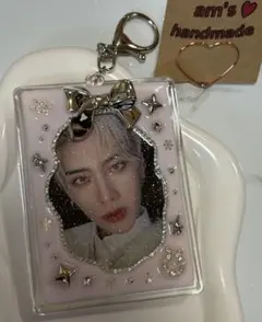 トレカケース トレカキーホルダー レジン ピンク シルバー 雪 冬 クリスマス