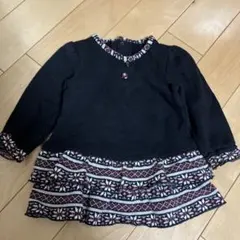 フリル付き黒トレーナー