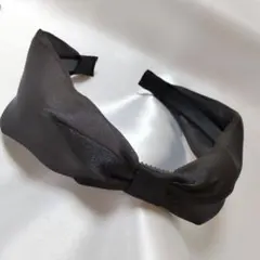 ブラックリボンヘアカチューシャ★ヘアアクセサリー No.e855