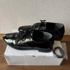 エナメル ローファー