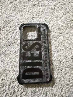 DIESEL ロゴ入りハードケースiPhone15Pro