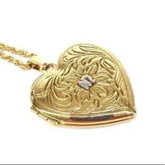 ハート型ロケットペンダント