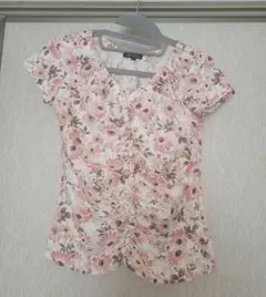 23区　花柄Tシャツ　カットソーのサムネイル
