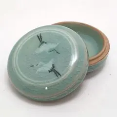 Y3380-14 茶道具 柏岩 青磁 鶴香合　　#13