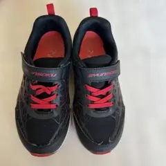 SHINSOKU スニーカー 防水タイプ