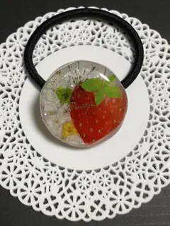 ハンドメイド レジン ヘアゴム いちご No.2