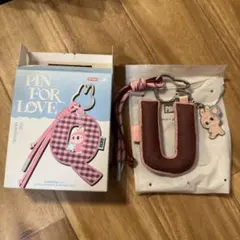 ラブブ　PIN FOR LOVE イニシャル　アルファベット　キーリング　U