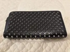 クリスチャンルブタン スタッズ 黒 長財布のサムネイル