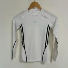 adidas TECHFIT アンダーシャツ 長袖Ｔ　ロンT スポーツ　150