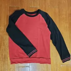 ユニクロ 赤/黒 ラグランスリーブ 長袖カットソー 150