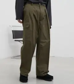 SEMI WIDE STRAIGHT TUCK CARGO