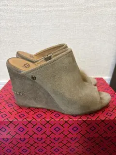 UGG ベージュ スエード ウェッジサンダル