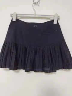 Under Armour 黒 プリーツスカート　MD